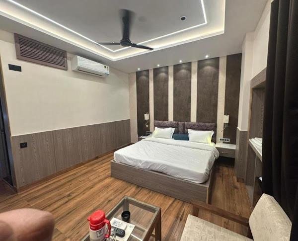 Hotel Shane Avadh , Ayodhya Екстериор снимка