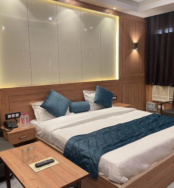 Hotel Shane Avadh , Ayodhya Екстериор снимка